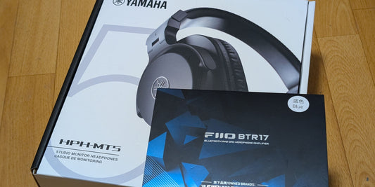 【スタッフブログ】FIIO『BluetoothレシーバーBTR17』とYAMAHA 『HPH-MT5』を購入しました